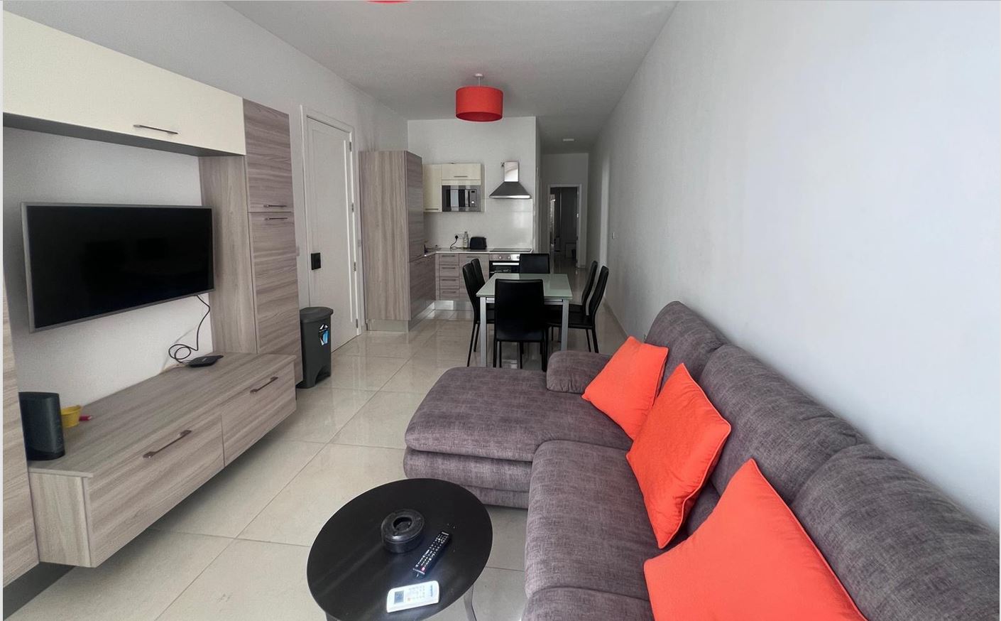 Stylishly Furnished 106.78 sqm 2-Bedroom Penthouse with A Large Private Terrace in Msida — photo 2