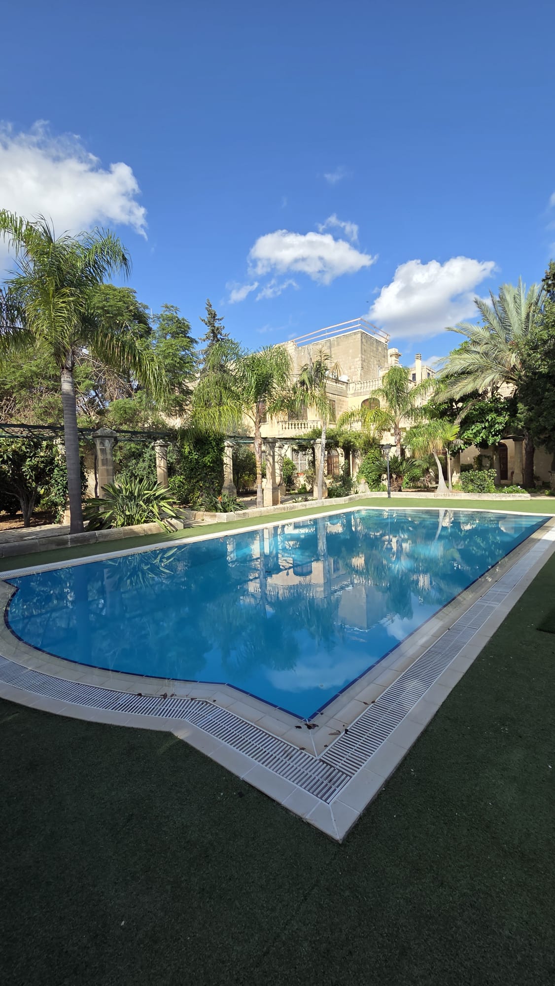 Magnificent Freehold 1500 sqm Palazzo Style 4-Bedroom Residence with Landscaped Gardens & A Pool in Balzan