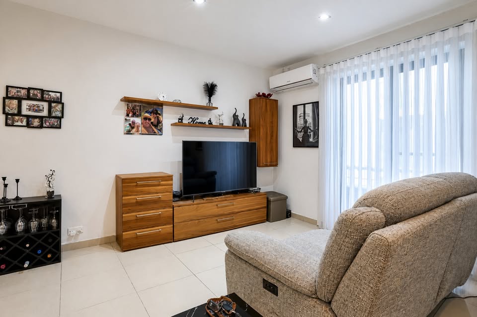 Bright & Modern 104 sqm 2-Bedroom Apartment in Swieqi — photo 3