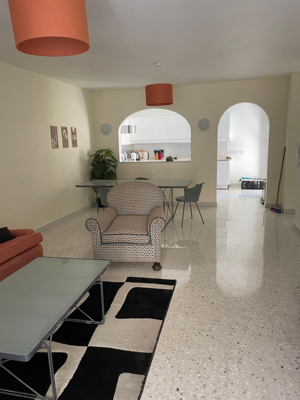 Bright & Airy 90 sqm Apartment with Side Sea Views in Sliema — photo 2