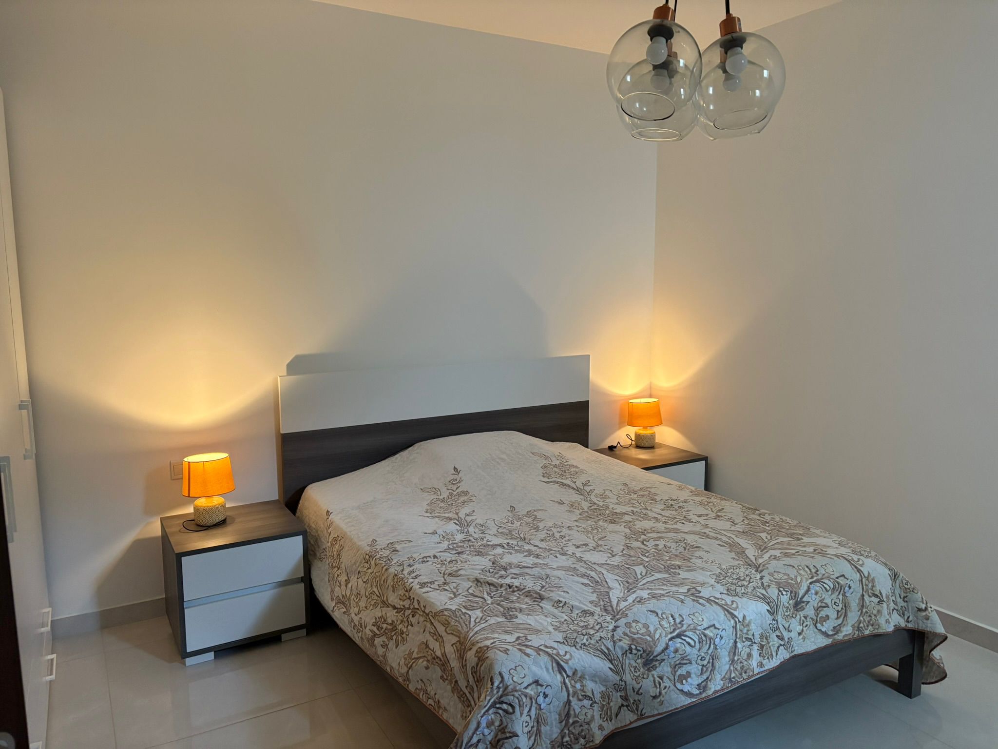 Stylish Fully Furnished 83 sqm 2-Bedroom Apartment A Mere Few Steps from Sliema Promenade — Ta' Xbiex, Malta — photo 4