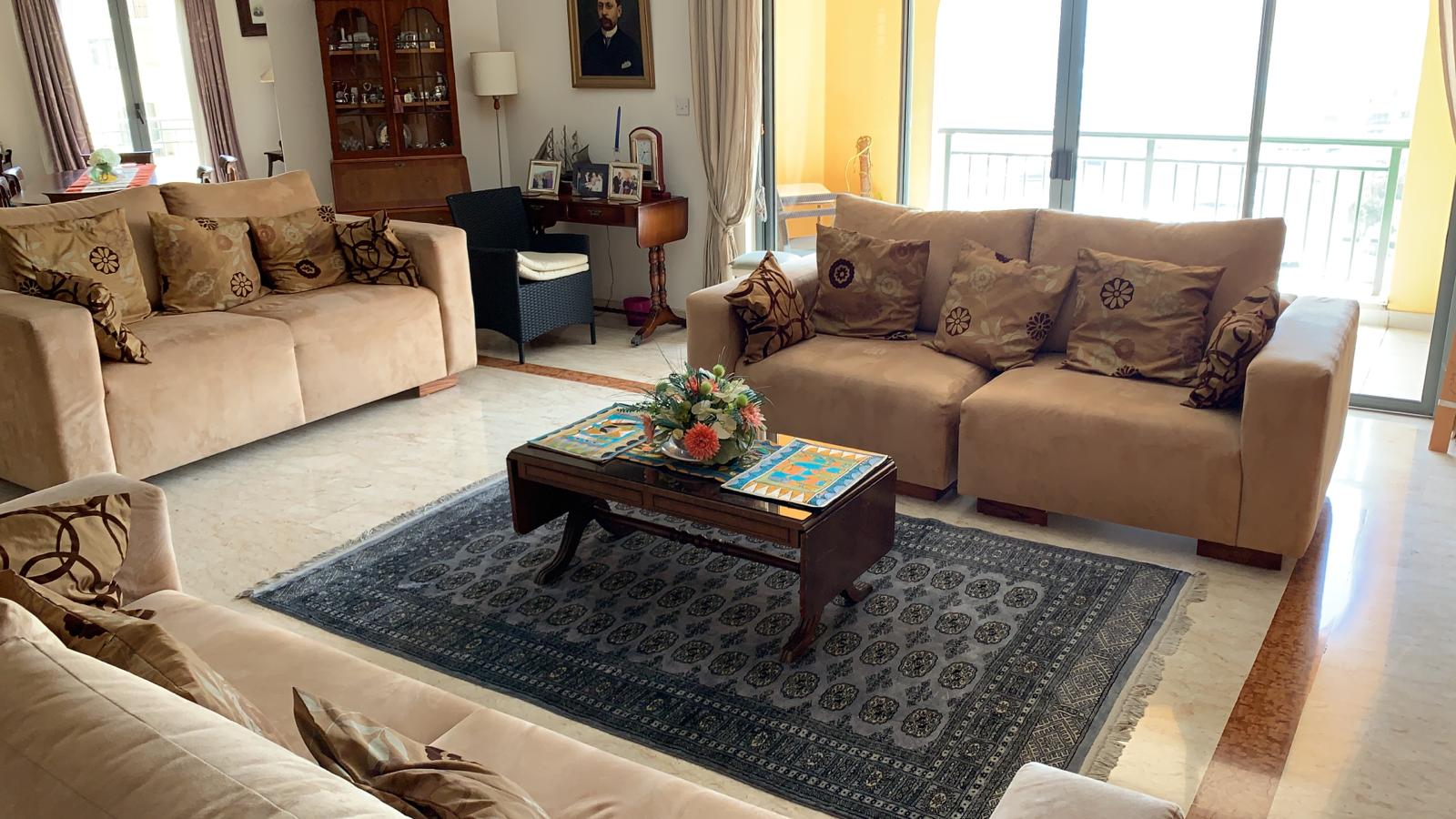 Magnificent Seafront 250sqm 3-Bedroom Apartment in St. Julians — St Julian's, Malta — photo 4