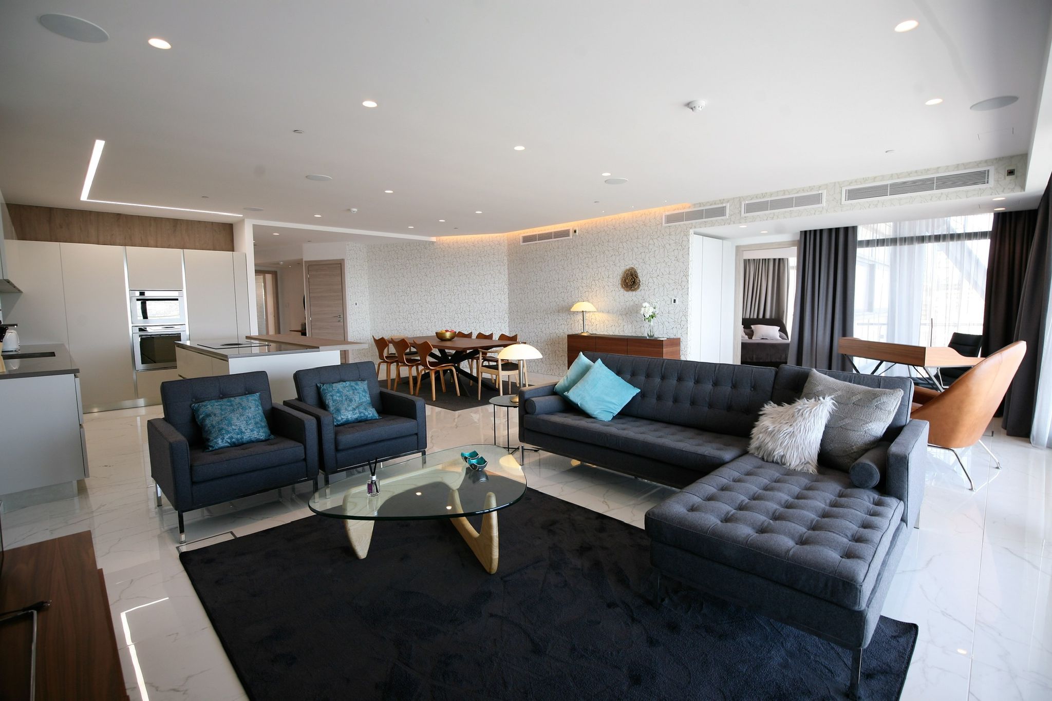 Luxury Designer 3-Bedroom Apartment with Panoramic Sea Views in Gzira — photo 2