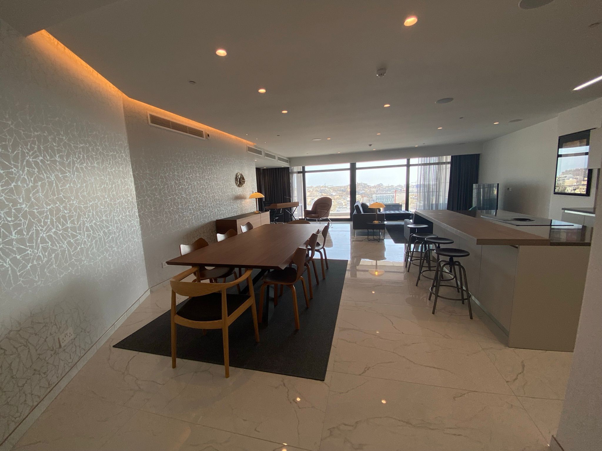 Luxury Designer 3-Bedroom Apartment with Panoramic Sea Views in Gzira — photo 3