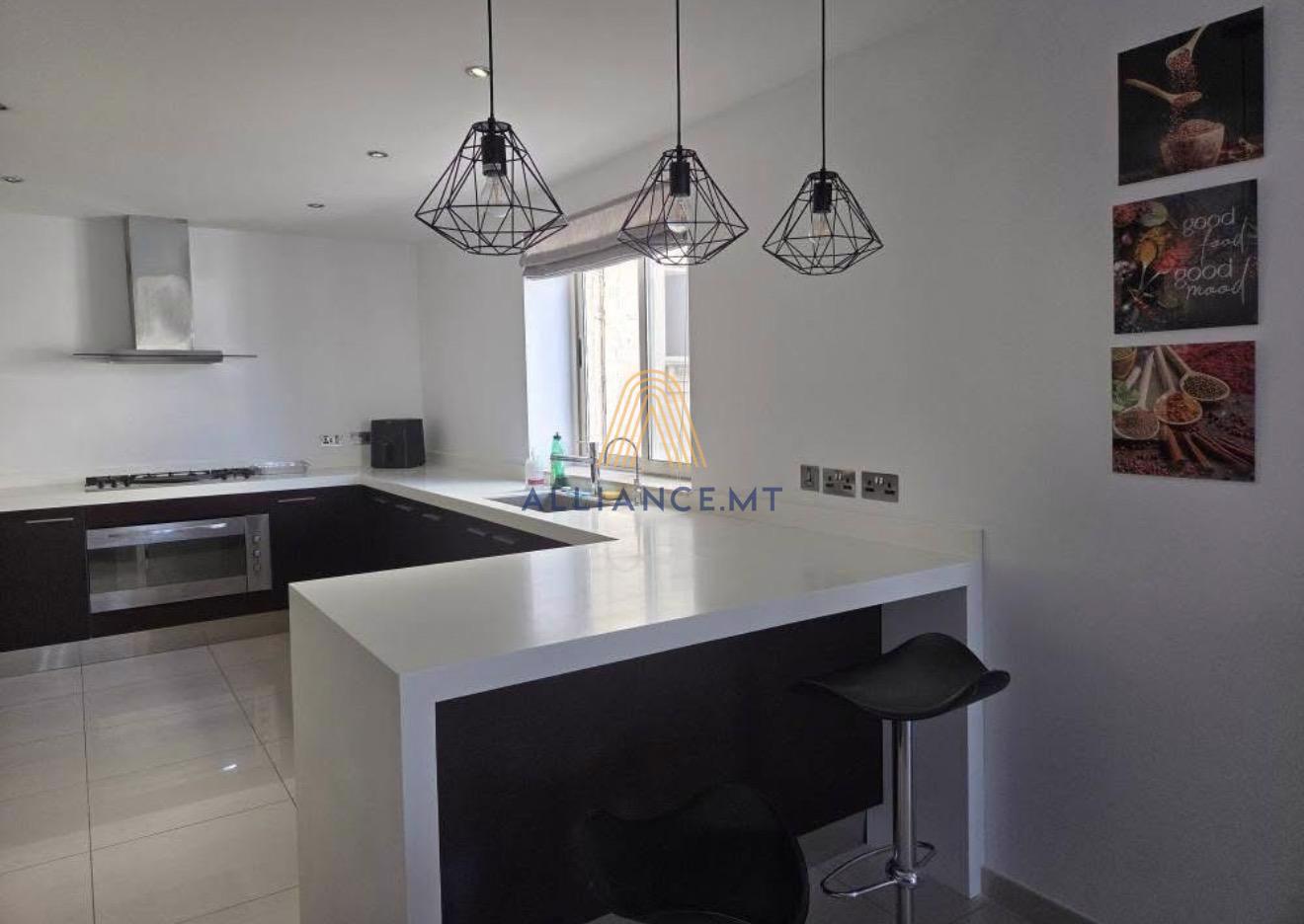 3 Bedroom Maisonette (1st Floor) for Rent in St Julian's San Giljan — St Julian's, Malta — photo 4