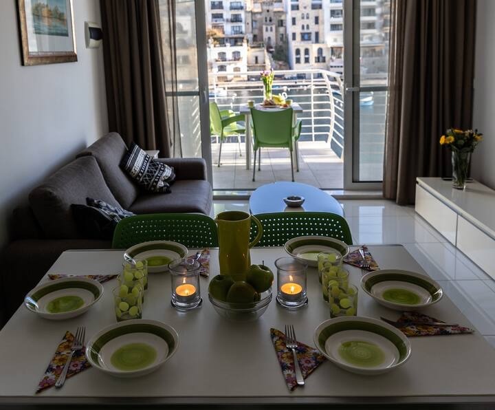 Beautiful Seafront House in Spinola Bay in St. Julians — photo 3