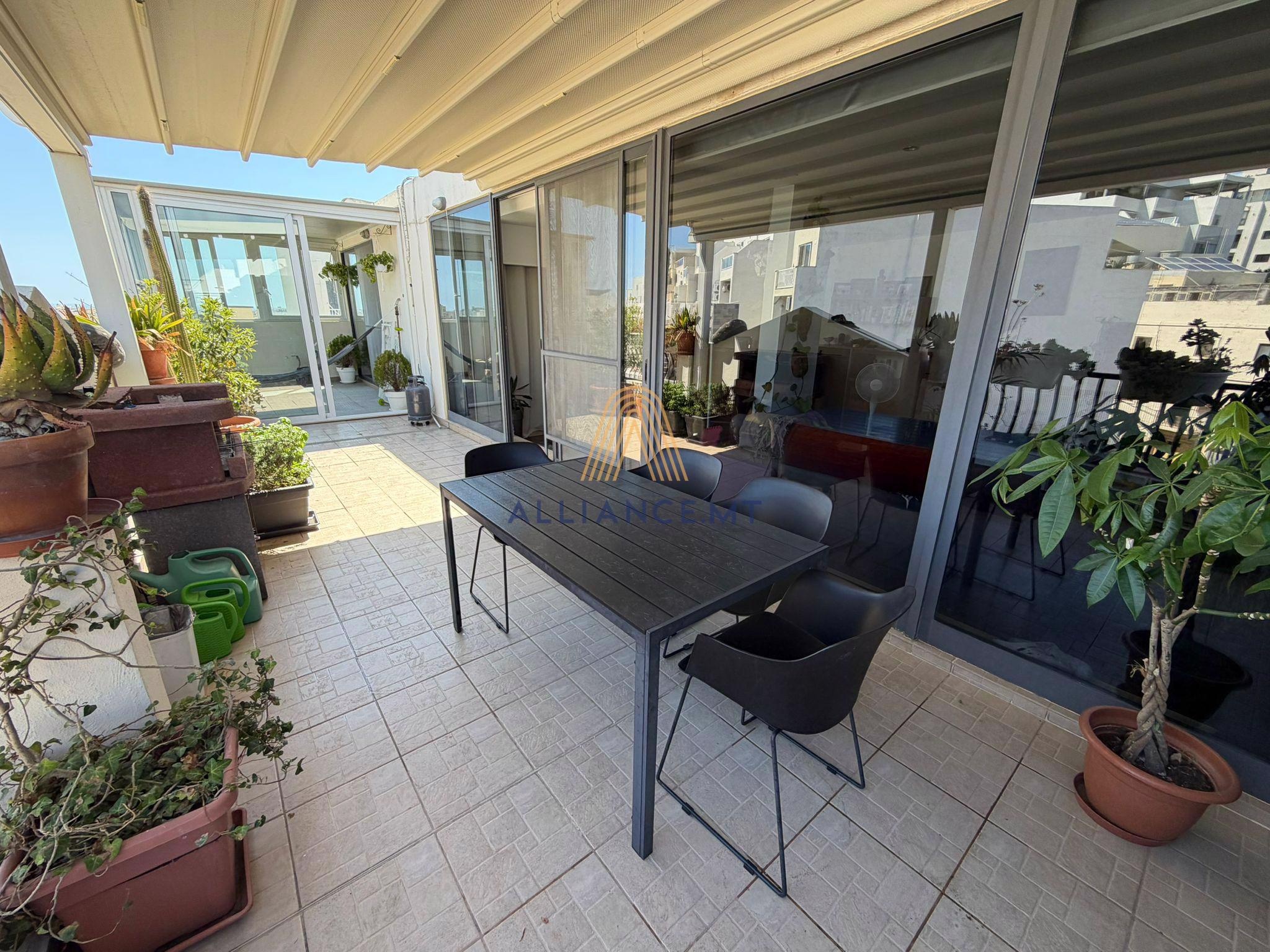 1 Bedroom Penthouse for Sale in St Julian's San Giljan [SPTH666057]