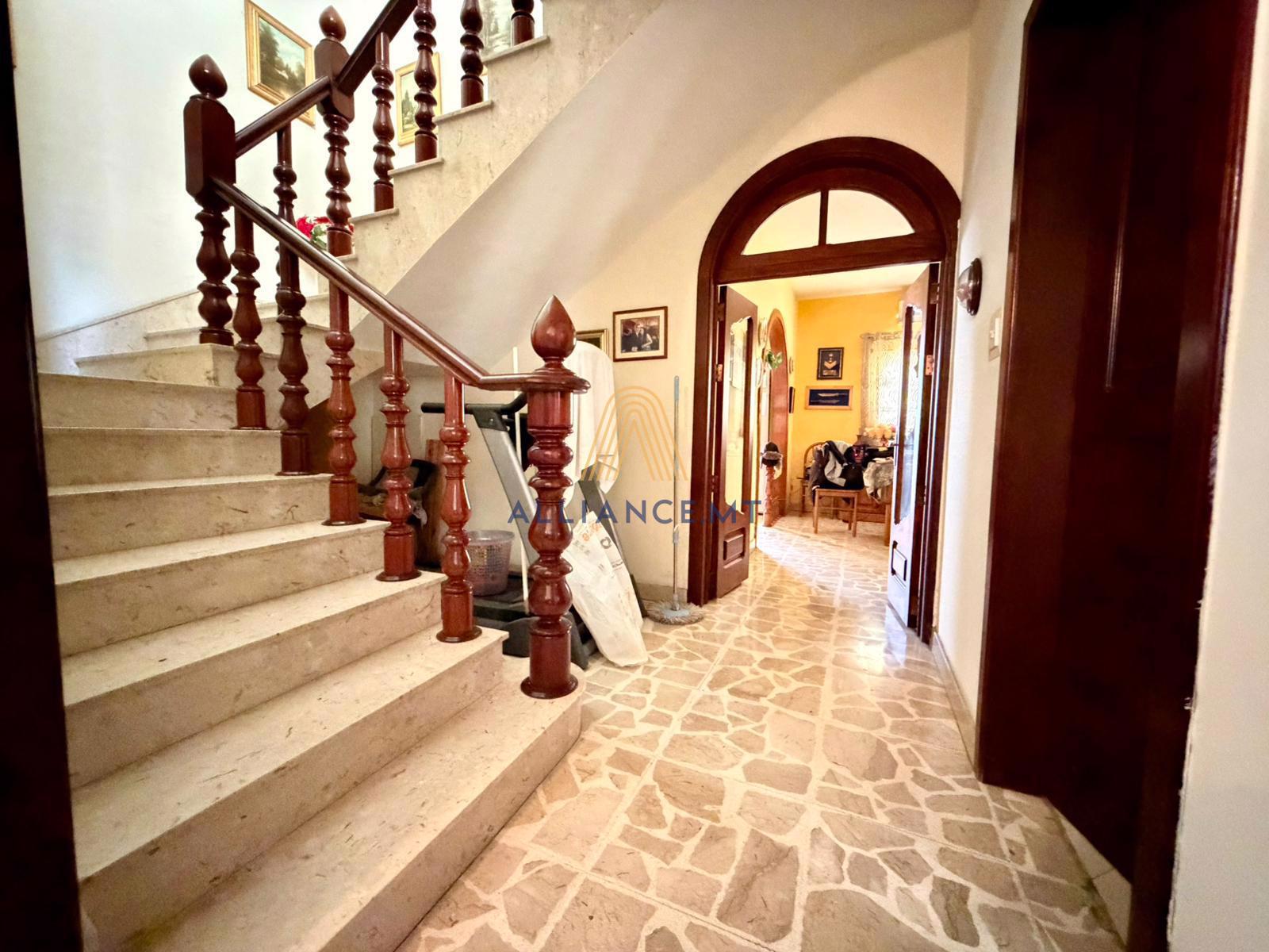 3 Bedroom Maisonette (1st Floor) for Sale in Fgura [SMSN1F661928]