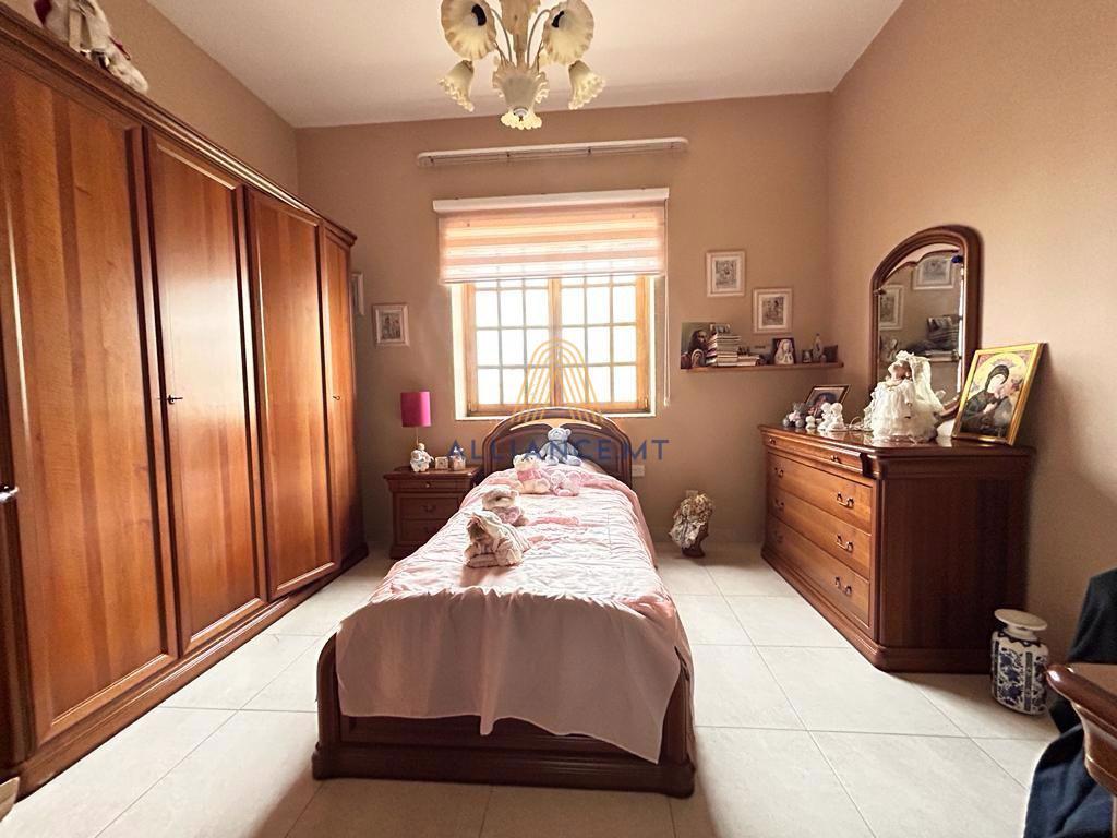 3 Bedroom Bungalow Semi-Detached for Sale in Marsaskala — Marsaskala, Malta — photo 4