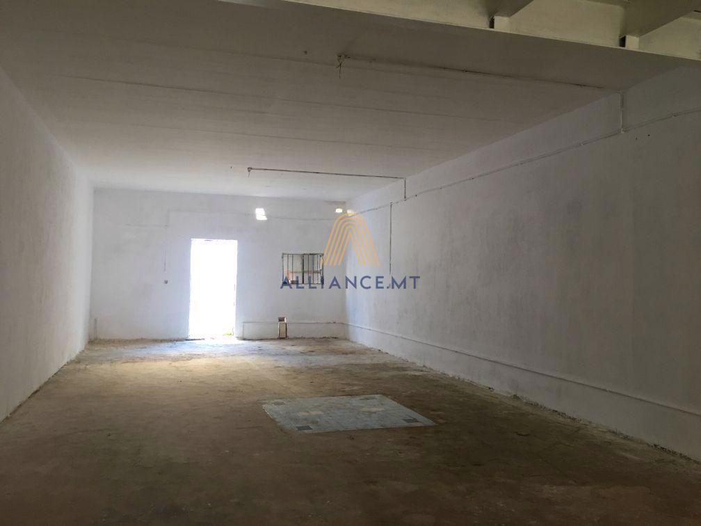 14 car garage for Sale in Fgura [SGAR109528]