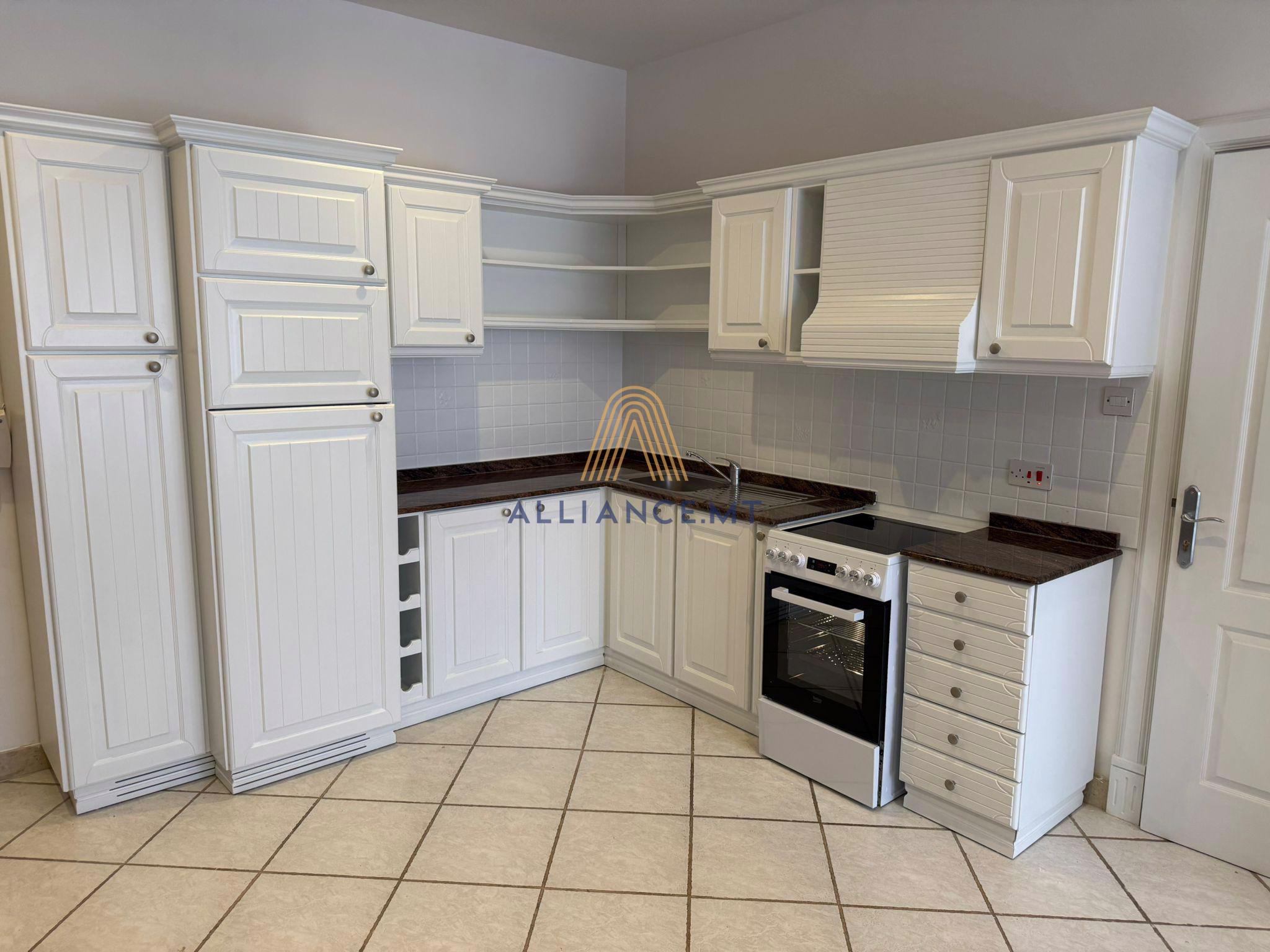 2 Bedroom Apartment for Rent in Qawra [LAPT661264]