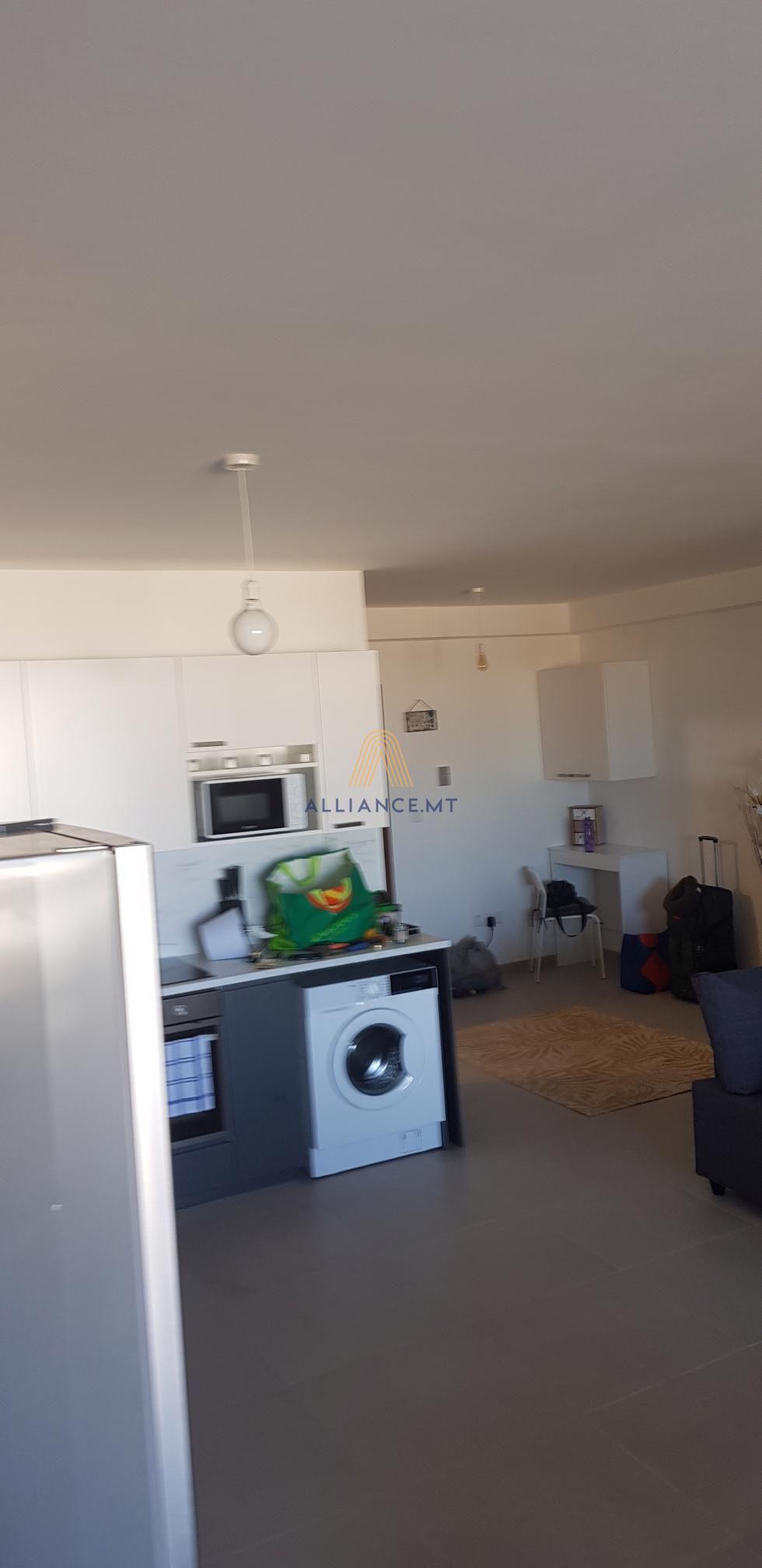 1 Bedroom Apartment for Rent in Luqa — Luqa, Malta — photo 4