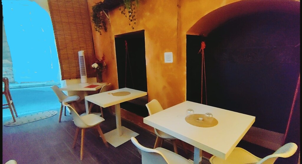 Cospicua Restaurant [027548]