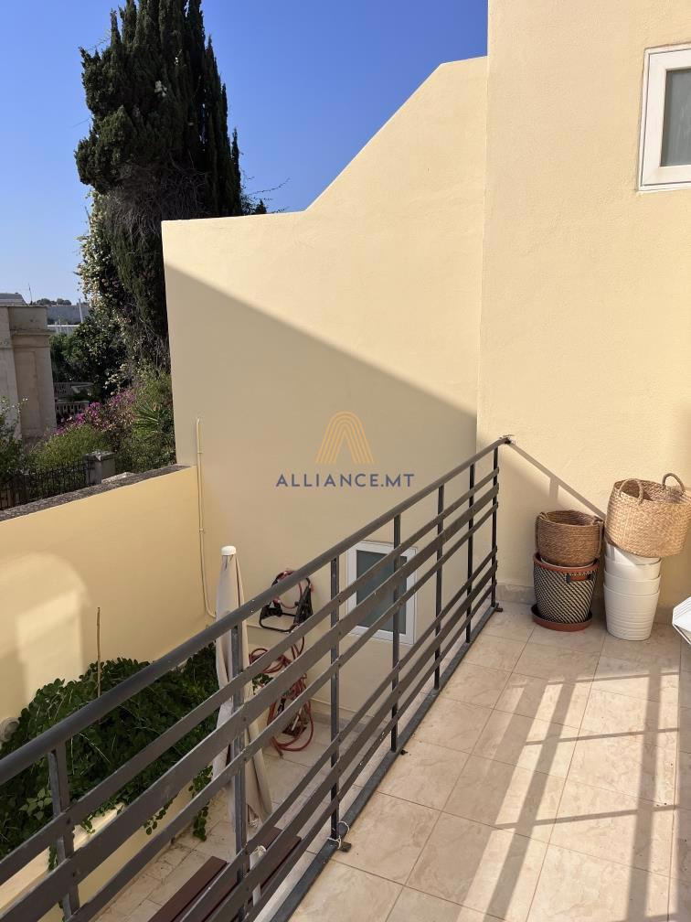 4 Bedroom Villa for Rent in Ta' Xbiex — Ta' Xbiex, Malta — photo 3