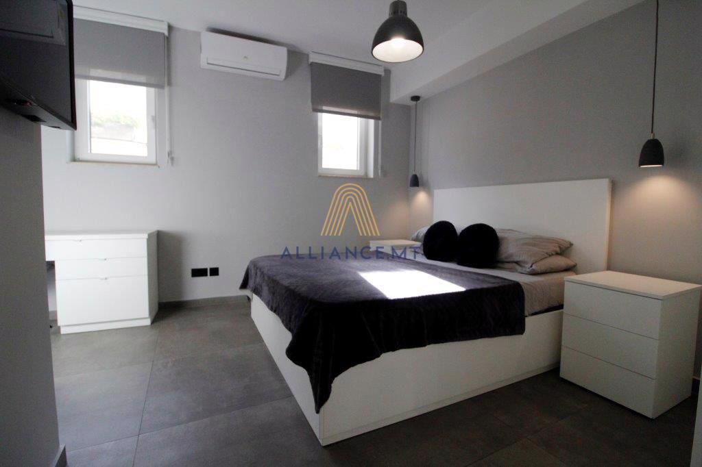 4 Bedroom Villa Semi-Detached for Rent in St Julian's San Giljan — St Julian's San Giljan, Malta — photo 2