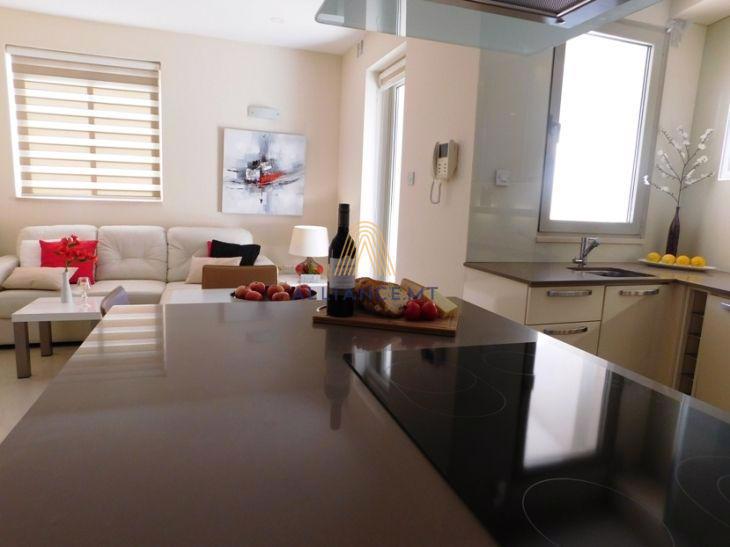 3 Bedroom Apartment for Rent in Sliema — Sliema, Malta — photo 2