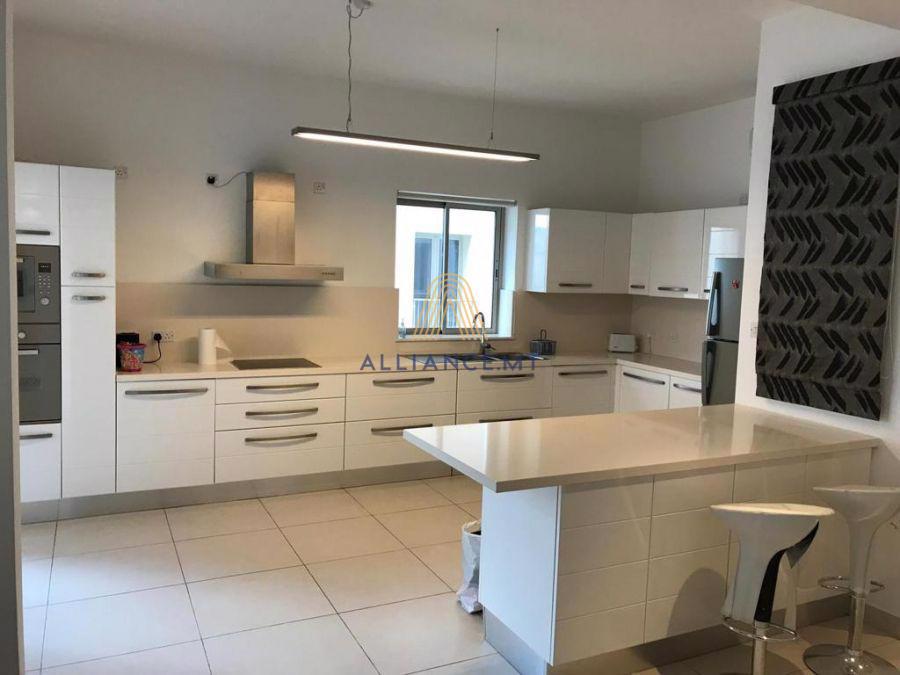 3 Bedroom Apartment for Rent in Sliema — Sliema, Malta — photo 2