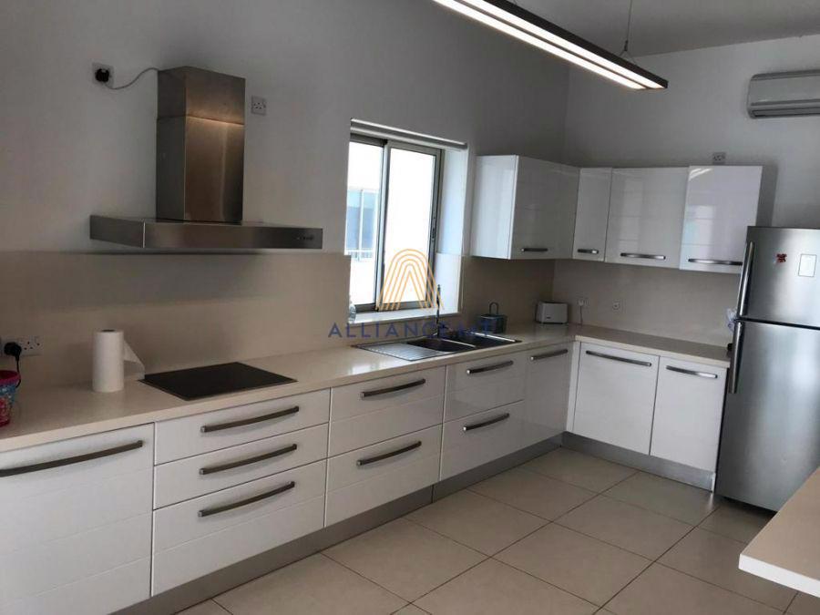 3 Bedroom Apartment for Rent in Sliema — Sliema, Malta — photo 3