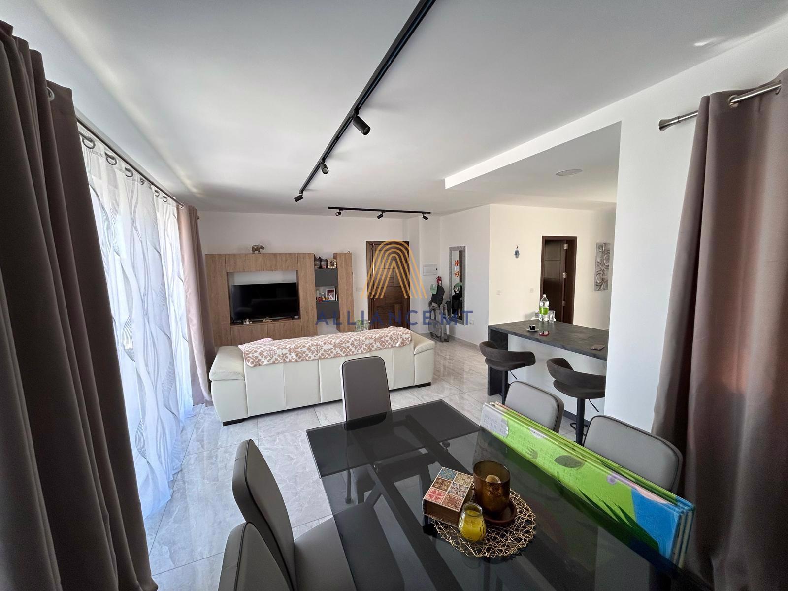 3 Bedroom Penthouse for Rent in Zebbug — Zebbug, Malta — photo 2