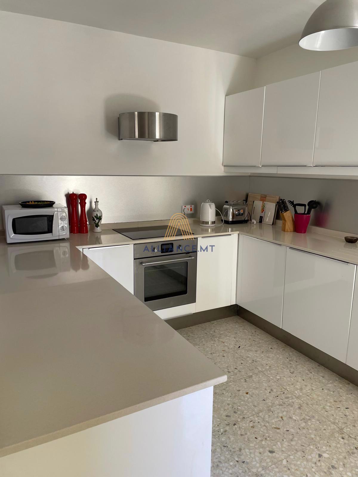 2 Bedroom Apartment for Rent in Sliema — Sliema, Malta — photo 3