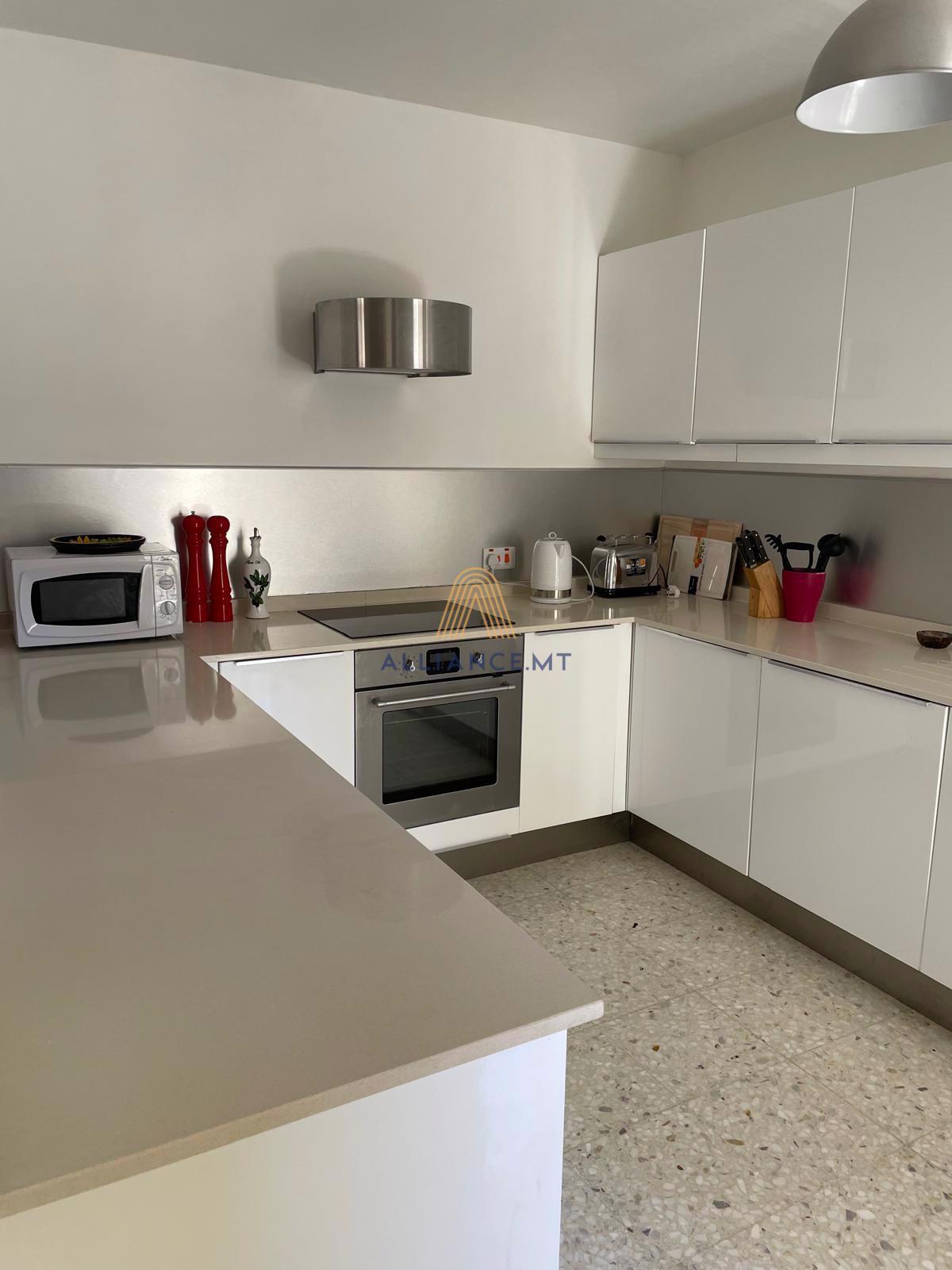 2 Bedroom Apartment for Rent in Sliema — Sliema, Malta — photo 4