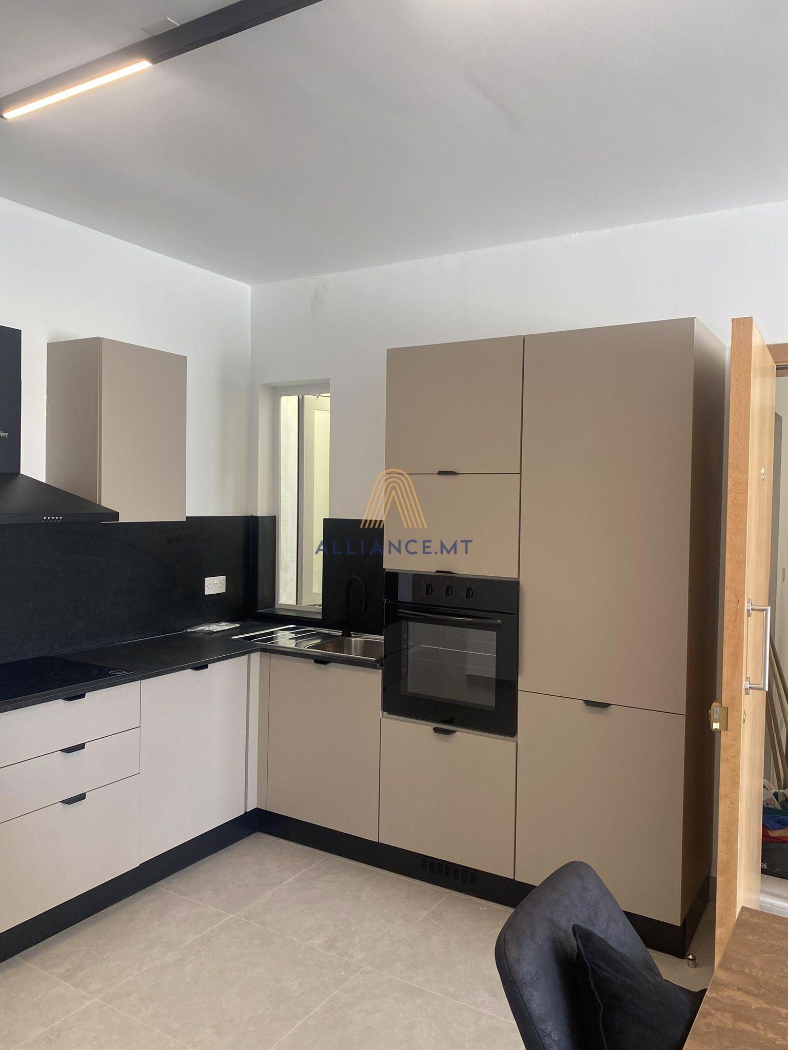 3 Bedroom Penthouse for Rent in Birkirkara — Birkirkara, Malta — photo 2