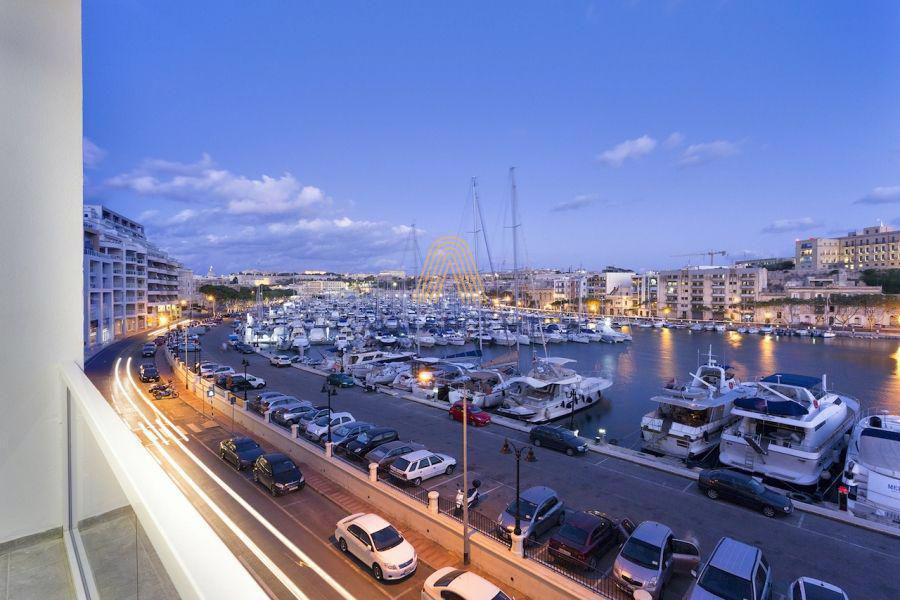 3 Bedroom Apartment for Rent in Ta' Xbiex — Ta' Xbiex, Malta — photo 2