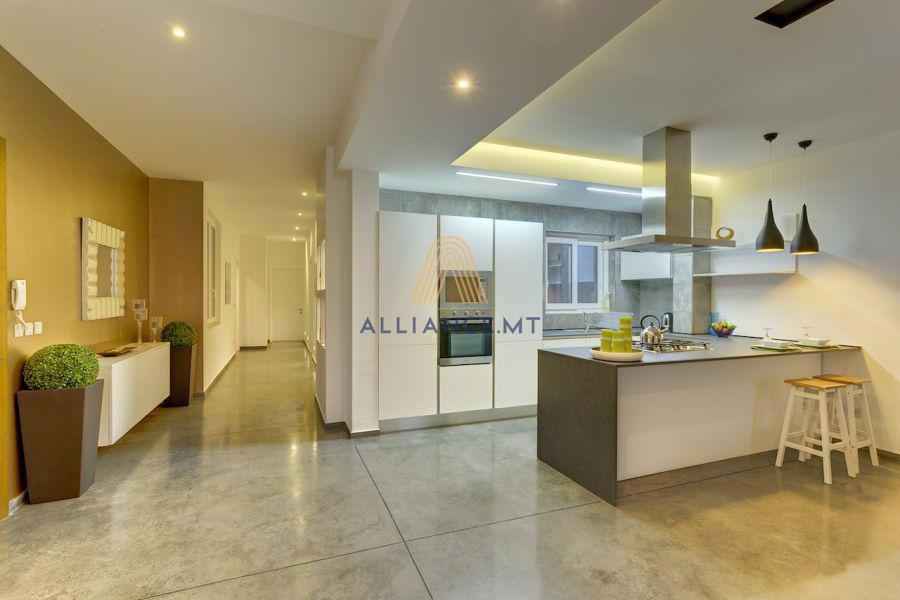 3 Bedroom Apartment for Rent in Ta' Xbiex — Ta' Xbiex, Malta — photo 3