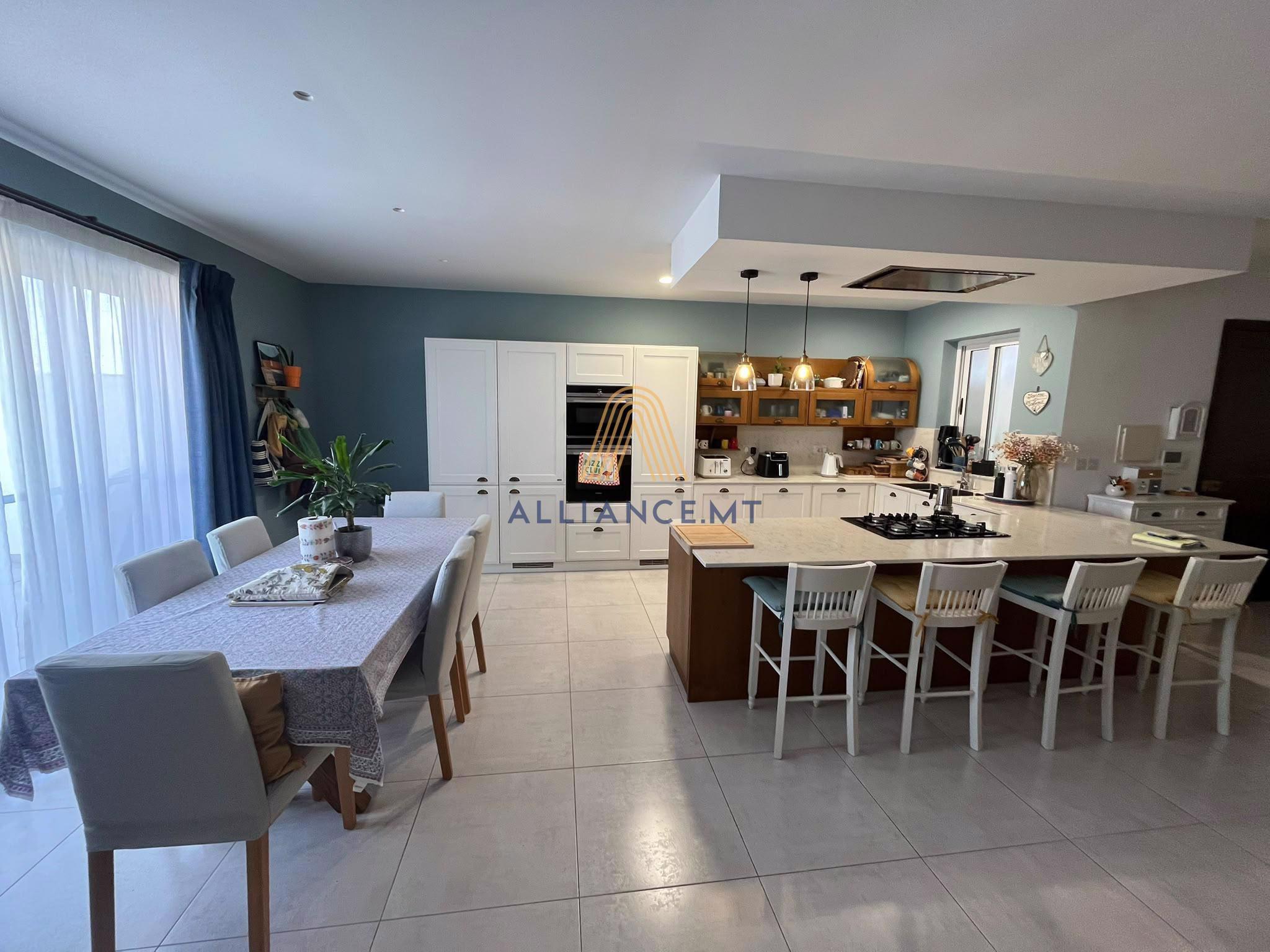 3 Bedroom Apartment for Sale in Santa Venera