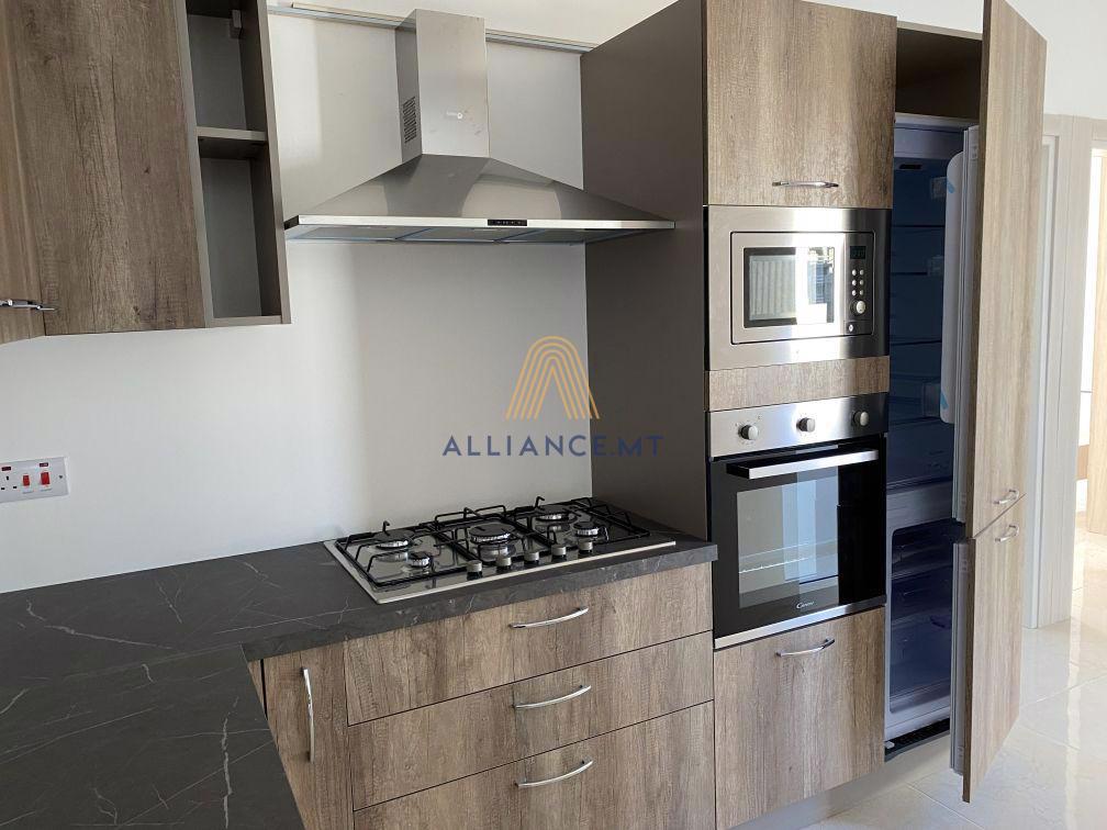 2 Bedroom Apartment for Rent in Gzira — Gzira, Malta — photo 2