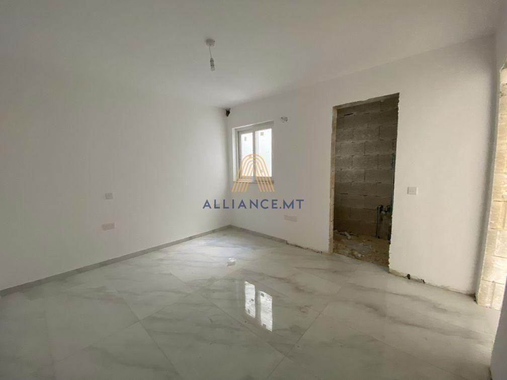 3 Bedroom Apartment for Rent in Birkirkara — Birkirkara, Malta — photo 4
