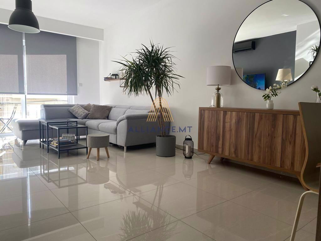 2 Bedroom Apartment for Rent in Gzira — Gzira, Malta — photo 3