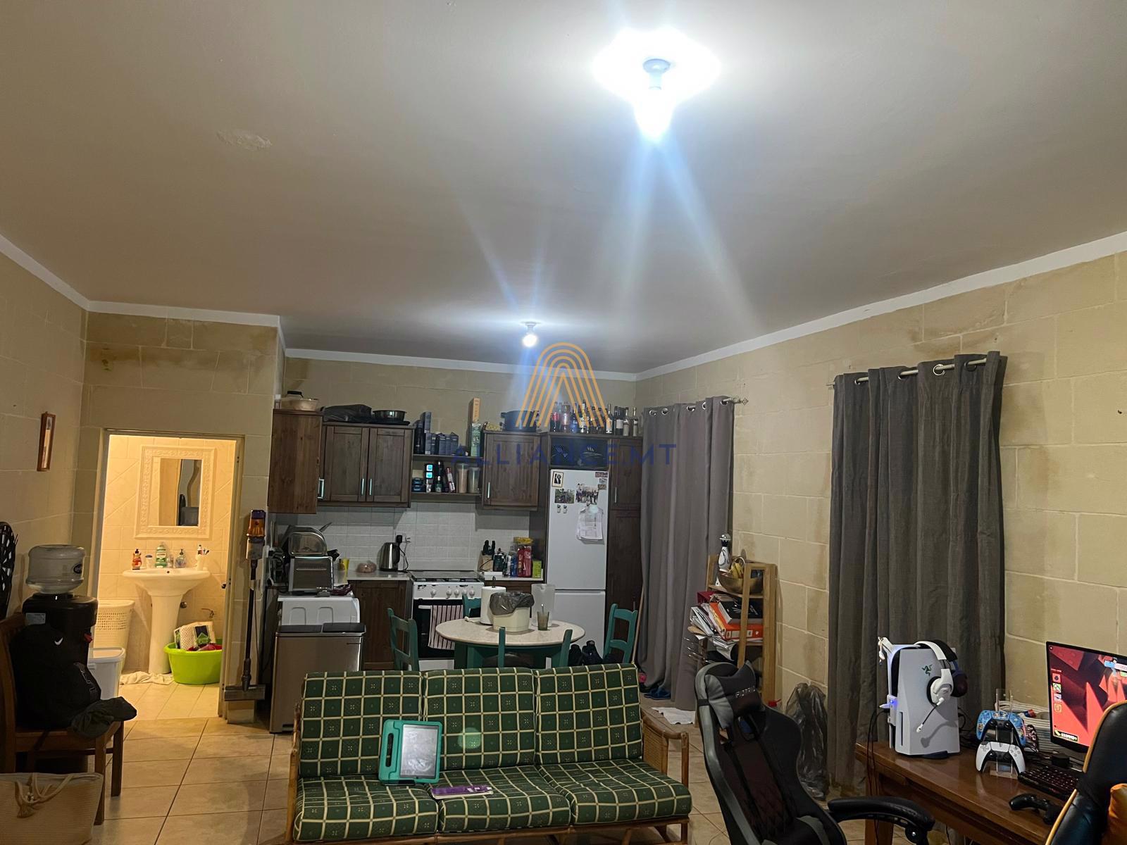 2 Bedroom Apartment for Rent in Gozo Nadur — Gozo Nadur, Malta — photo 2