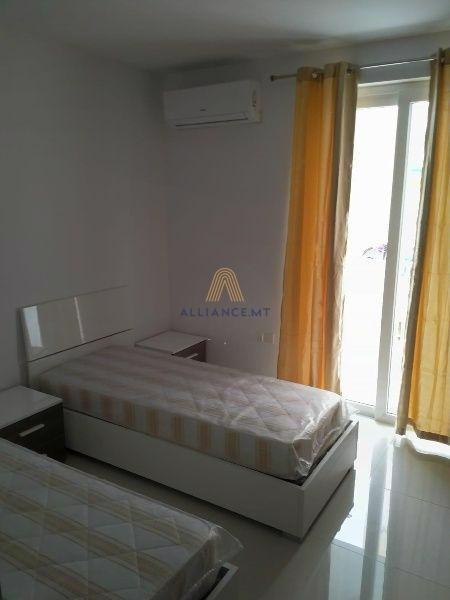2 Bedroom Apartment for Rent in St Paul's Bay San Pawl il-Bahar — St Paul's Bay San Pawl il-Bahar, Malta — photo 3