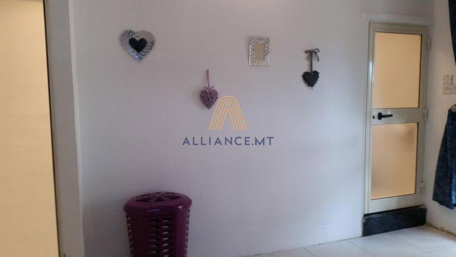 1 Bedroom Townhouse for Rent in Floriana — Floriana, Malta — photo 3