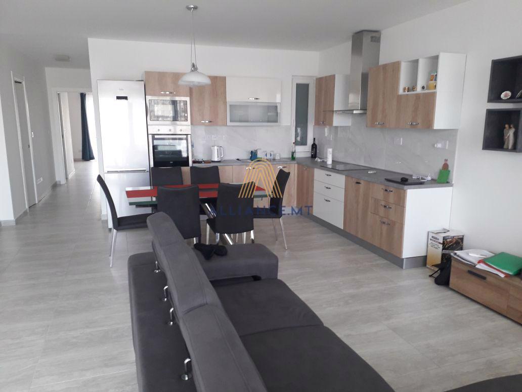 2 Bedroom Apartment for Rent in Pieta — Pieta, Malta — photo 2