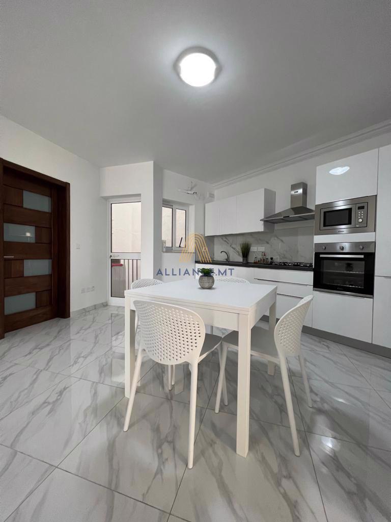 3 Bedroom Apartment for Rent in Gzira — Gzira, Malta — photo 2