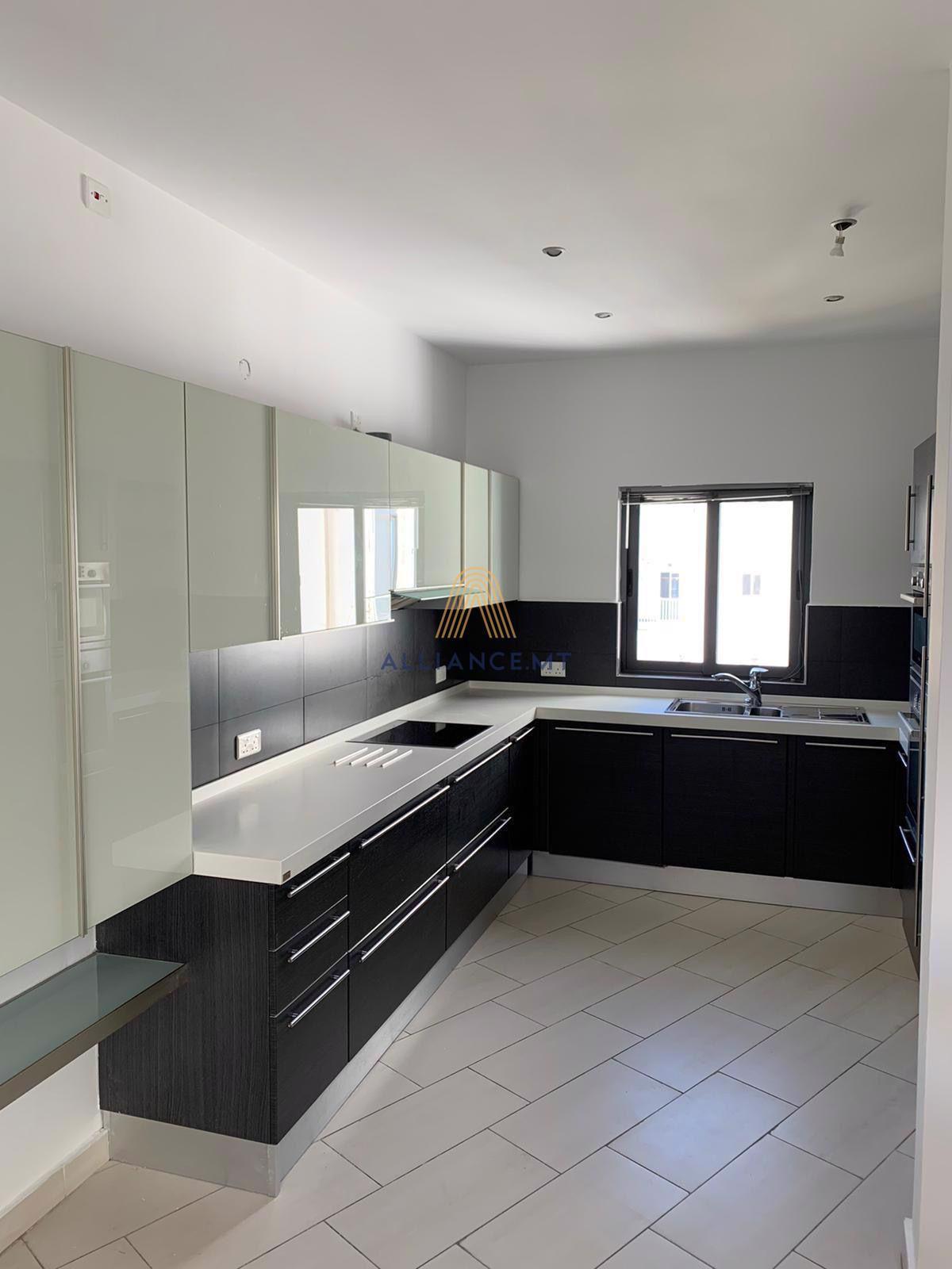 3 Bedroom Apartment (Block) for Rent in Sliema — Sliema, Malta — photo 3