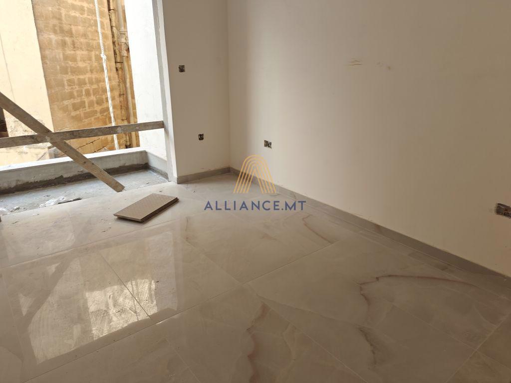 2 Bedroom Apartment for Sale in Sliema — Sliema, Malta — photo 4