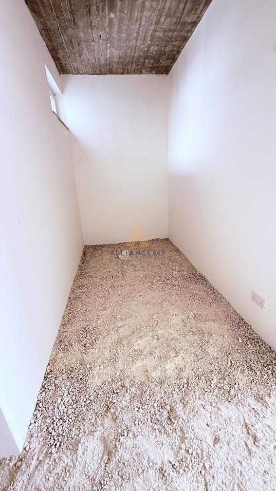 3 Bedroom Penthouse for Sale in Attard — Attard, Malta — photo 4