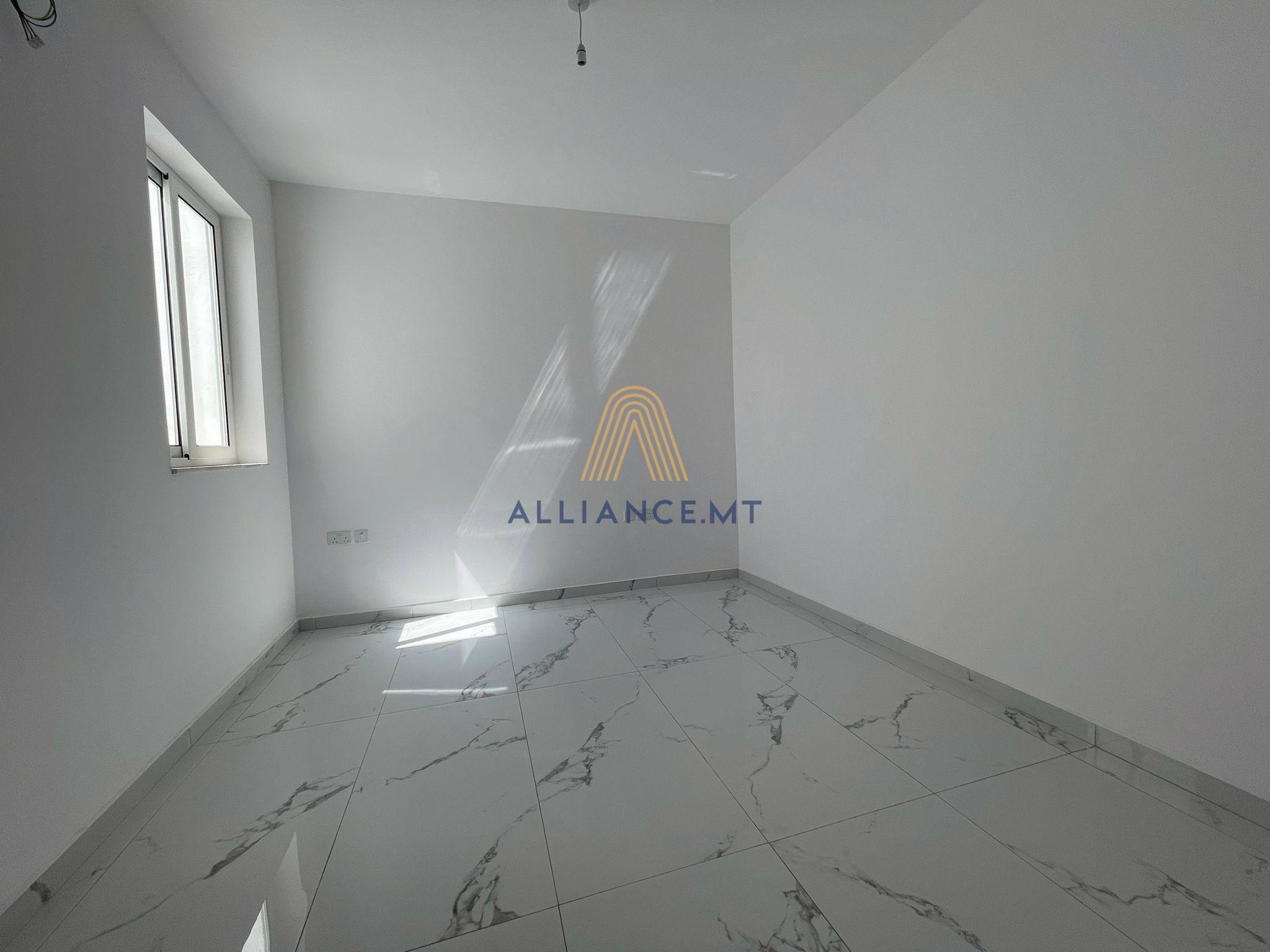 3 Bedroom Penthouse for Sale in Lija — Lija, Malta — photo 3