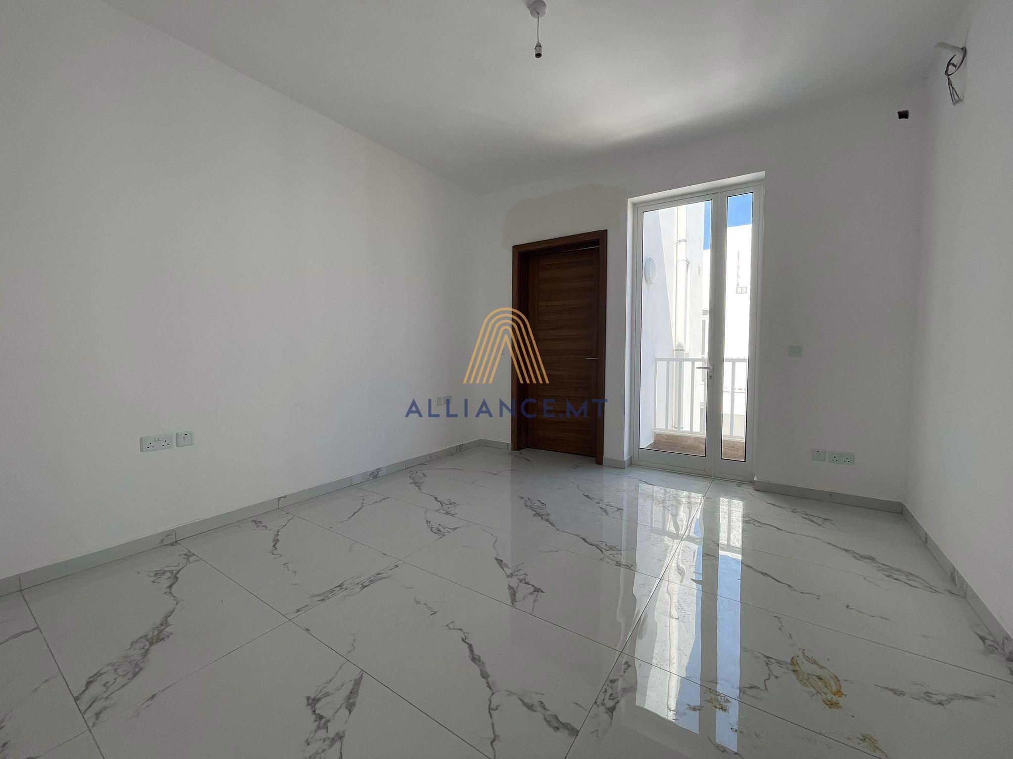 3 Bedroom Penthouse for Sale in Lija — Lija, Malta — photo 4