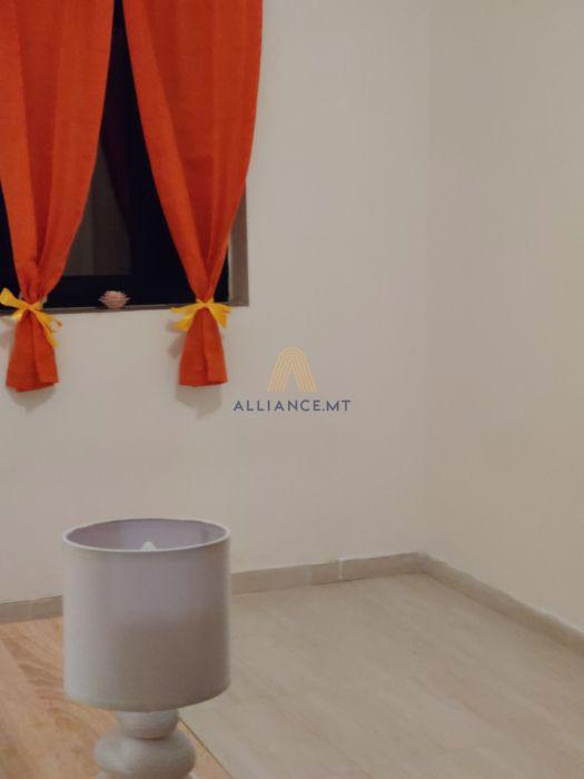 2 Bedroom Penthouse for Rent in Pieta — Pieta, Malta — photo 3