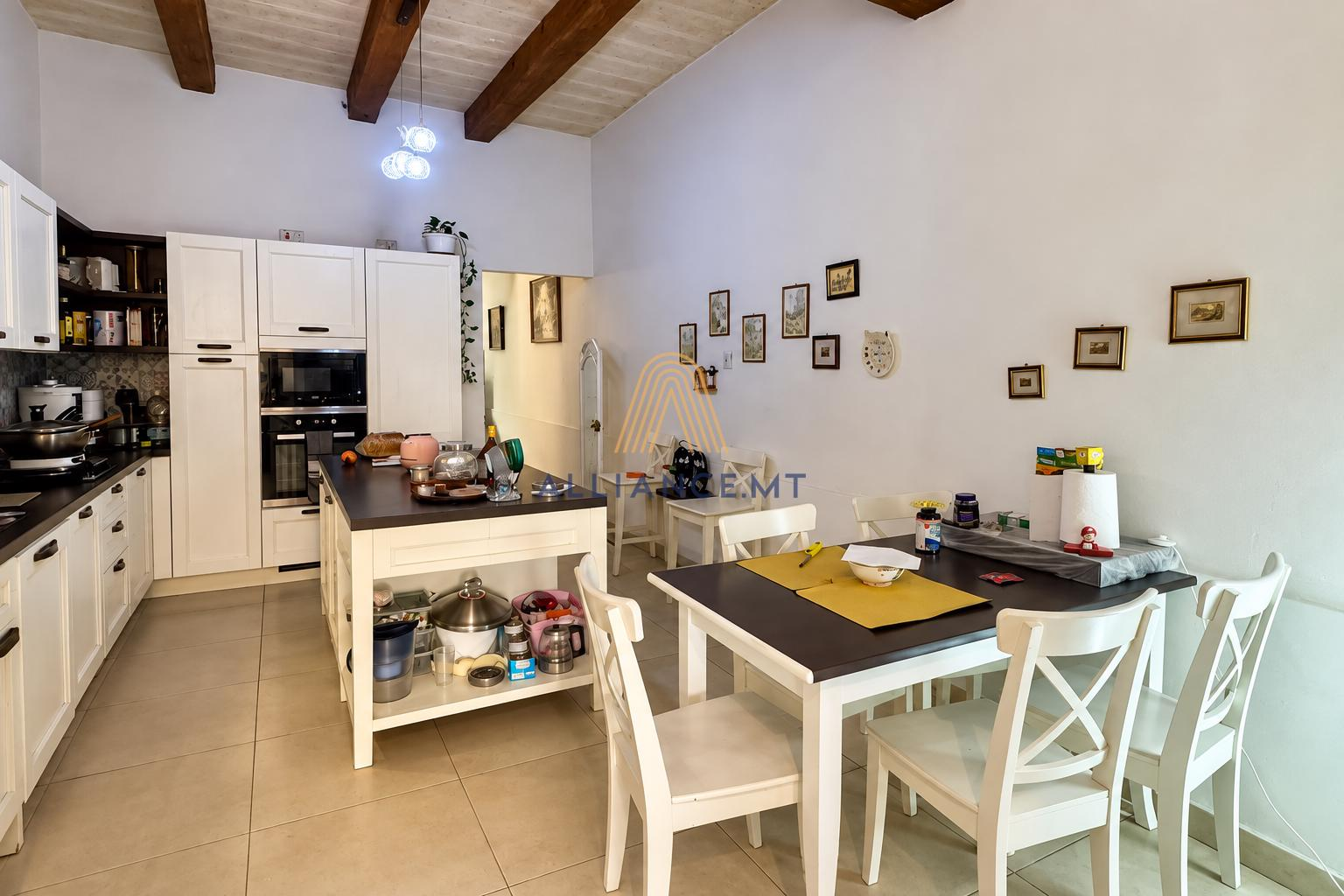 3 Bedroom Townhouse for Sale in Qormi — Qormi, Malta — photo 2