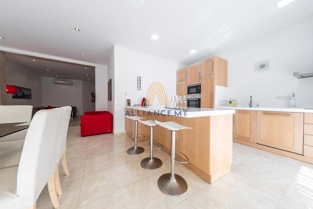4 Bedroom Apartment for Rent in Sliema — Sliema, Malta — photo 3