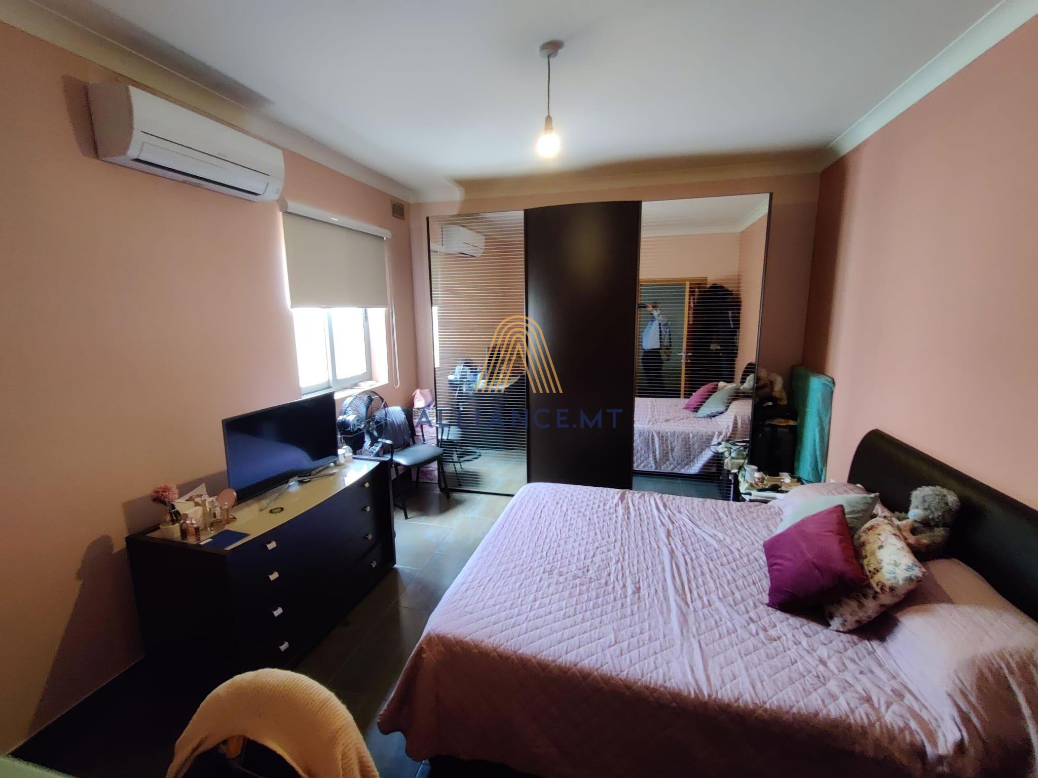3 Bedroom Penthouse for Sale in Attard — Attard, Malta — photo 4