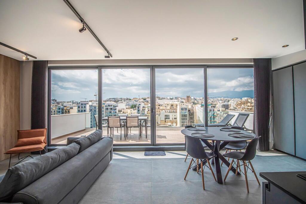 St Julians Penthouse — St Julian's, Malta — photo 4