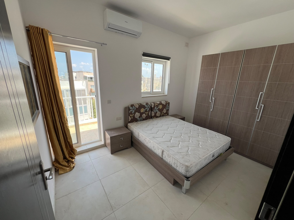 Santa Venera Penthouse — Santa Venera, Malta — photo 4