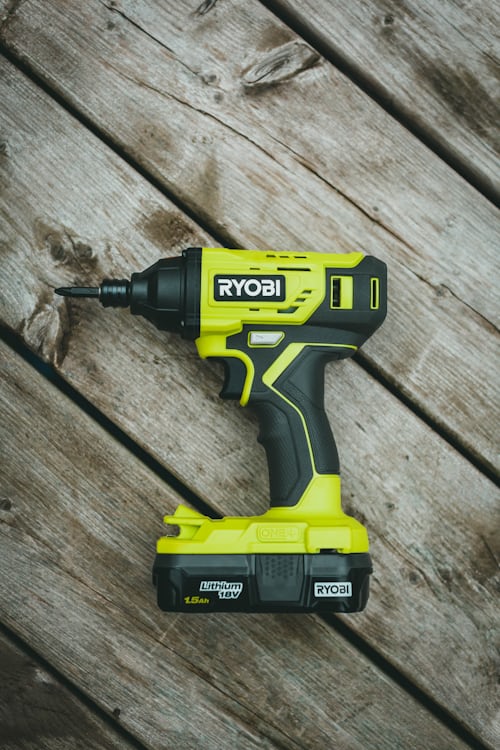 Cordless Drill/Driver Kit