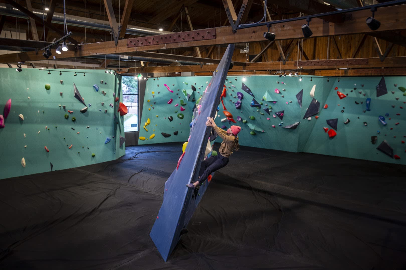 background climbing scene